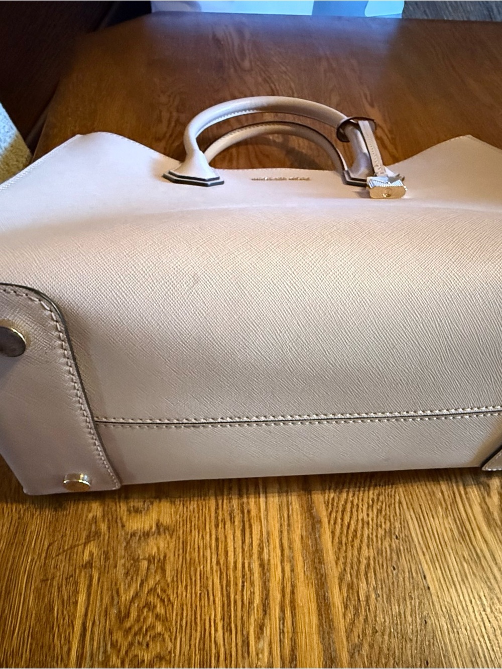 Michael Kors Mercer Large Saffiano Leather Tote & Zip-Around Wallet - Picture 2 of 15